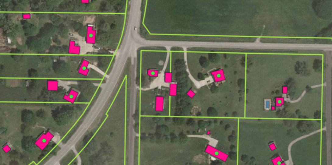 Figure 3: Final broadband serviceable structures selected with address associations (green points)